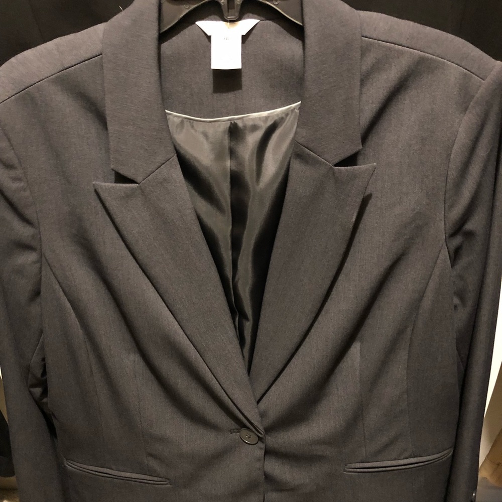 Liz Claiborne women’s blazer.